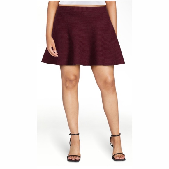 🆕 Burgundy Sweater Mini Skirt (Sizes XL AVAILABLE!) - Picture 7 of 7